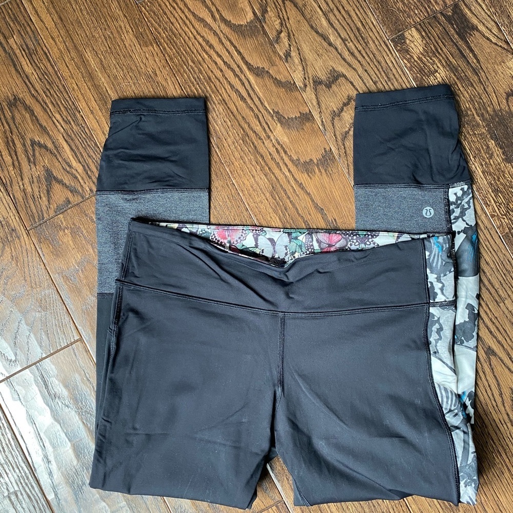 Lululemon Butterfly Run The World Leggings - 10